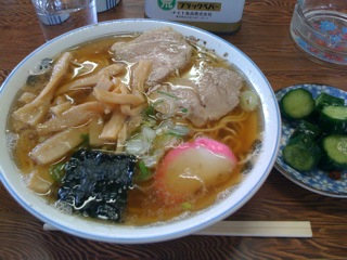 チーナン食堂と今日の波乗り！